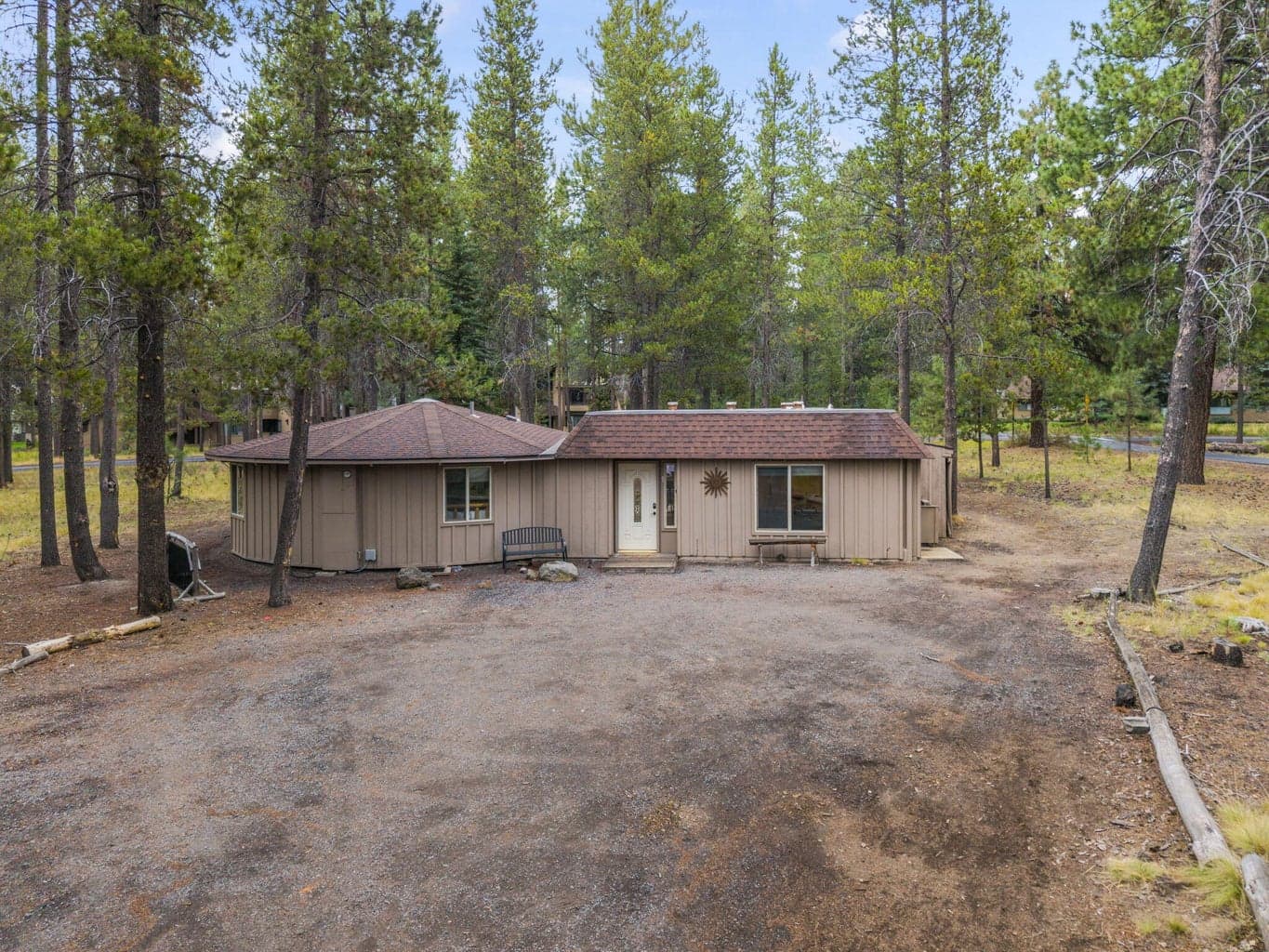 Photo of 56992 Fawn Lane 29 of 31