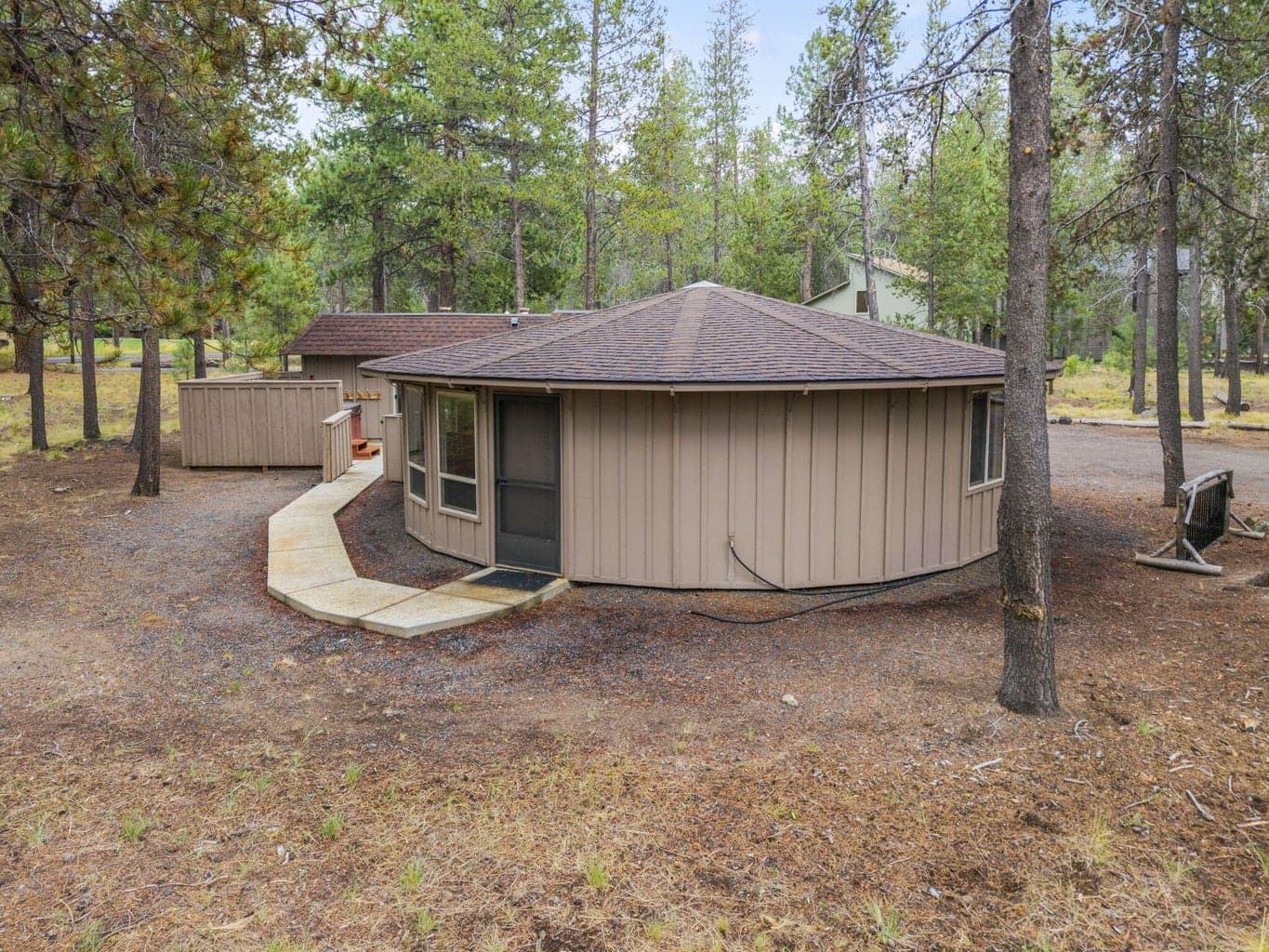 Photo of 56992 Fawn Lane 30 of 31