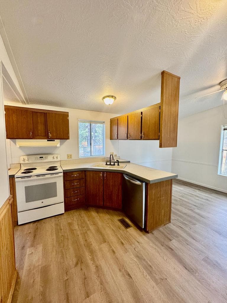 Photo of 19124 River Woods Drive 26 of 41