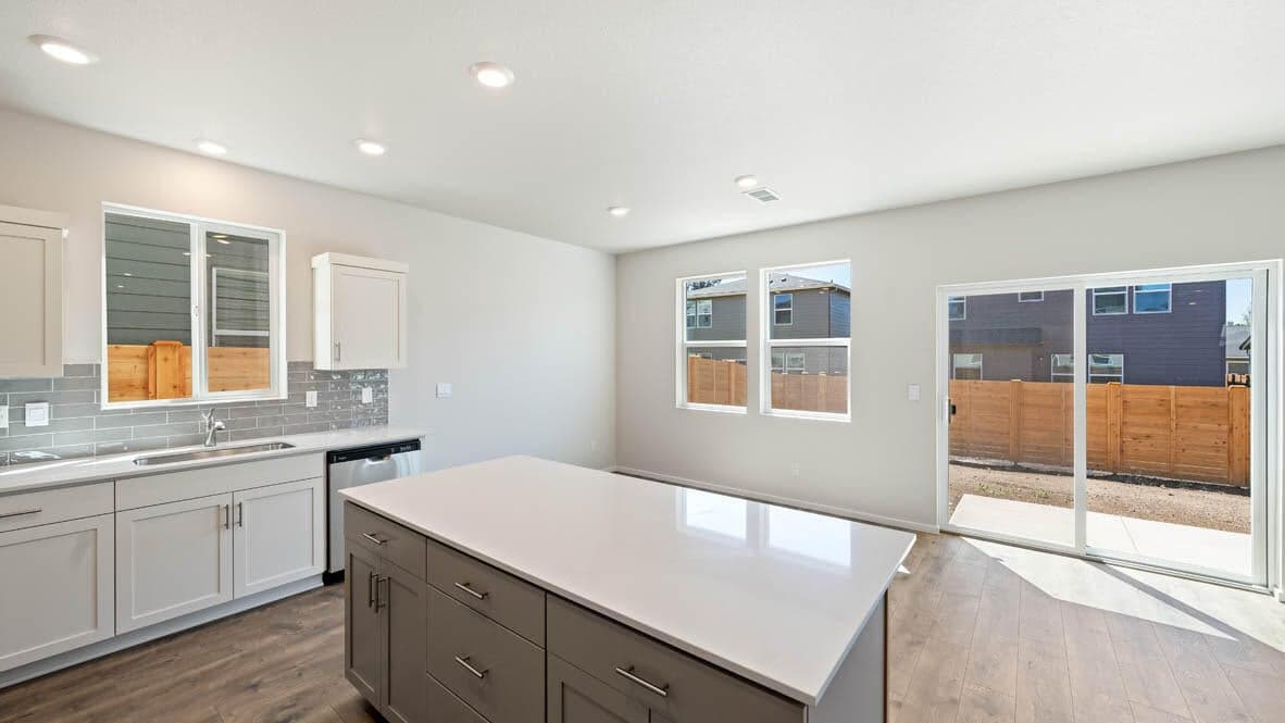 Photo of 61164 Splendor Lane 10 of 30