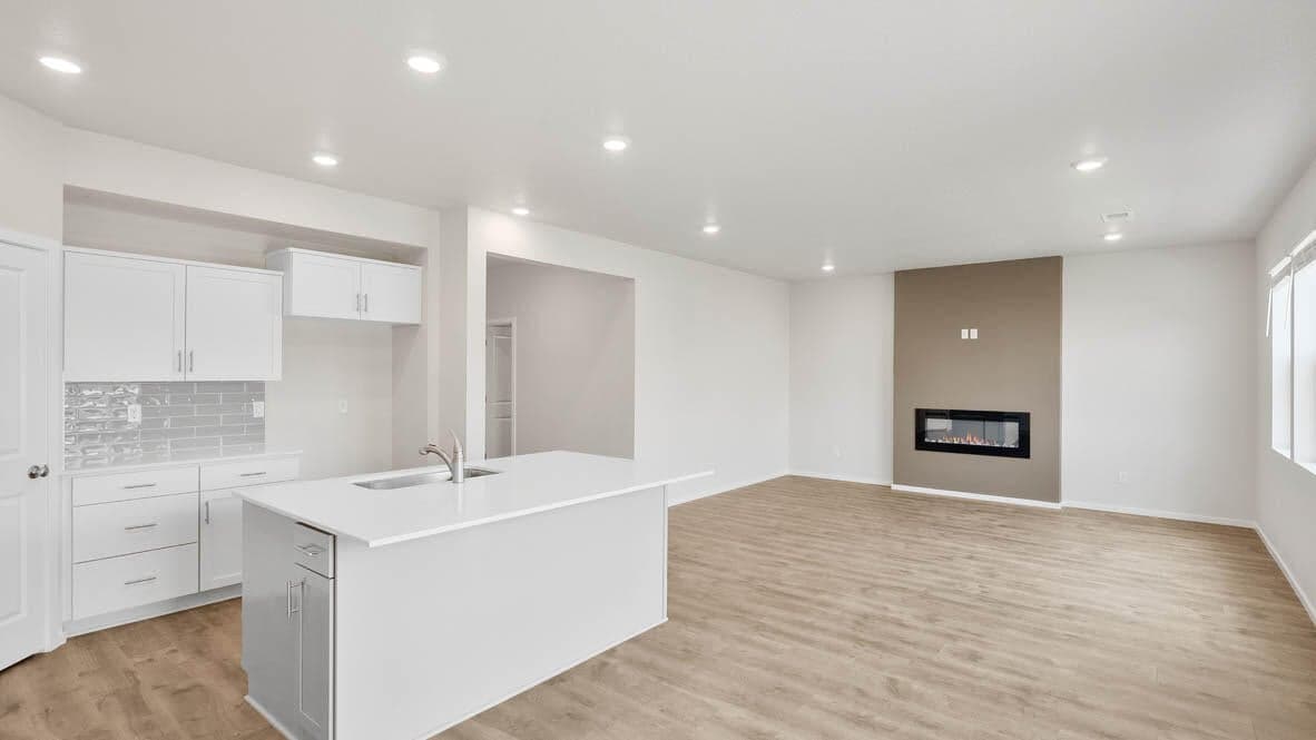 Photo of 61168 Splendor Lane 9 of 27