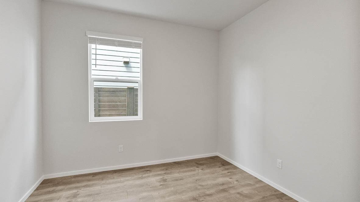 Photo of 61168 Splendor Lane 10 of 27