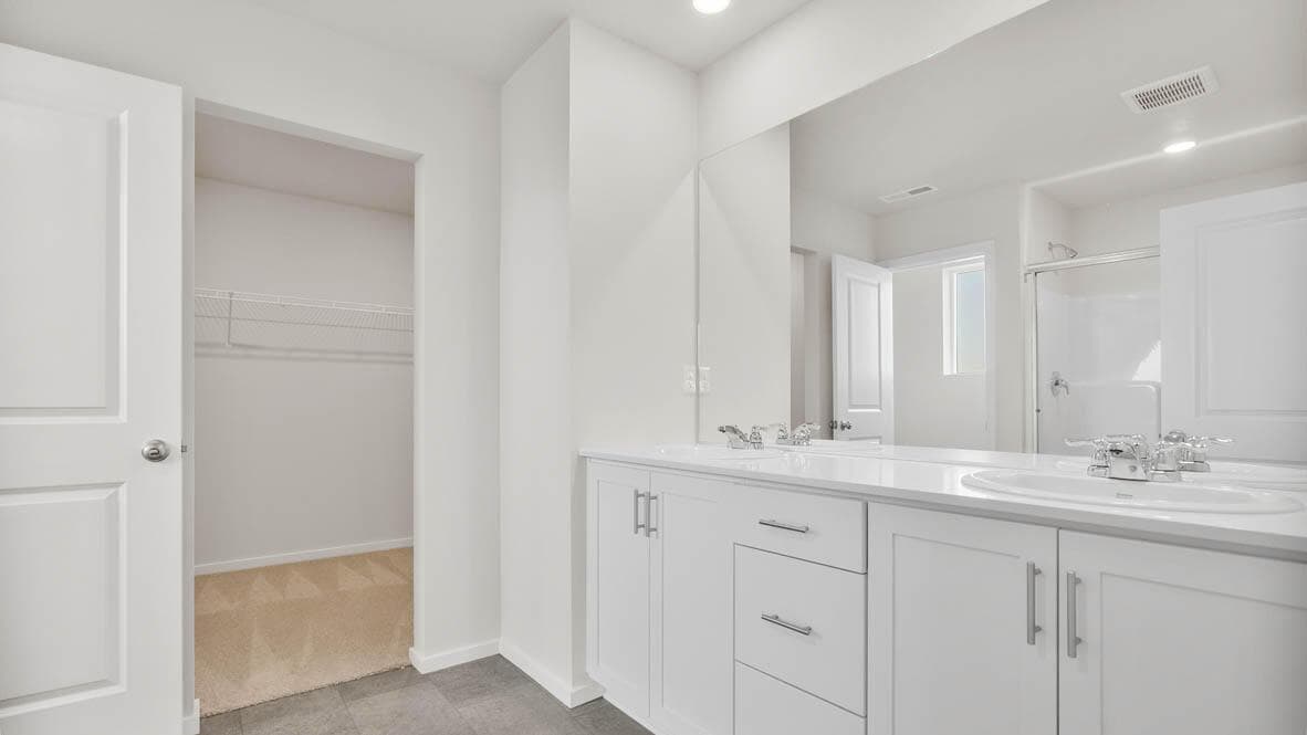 Photo of 61168 Splendor Lane 14 of 27