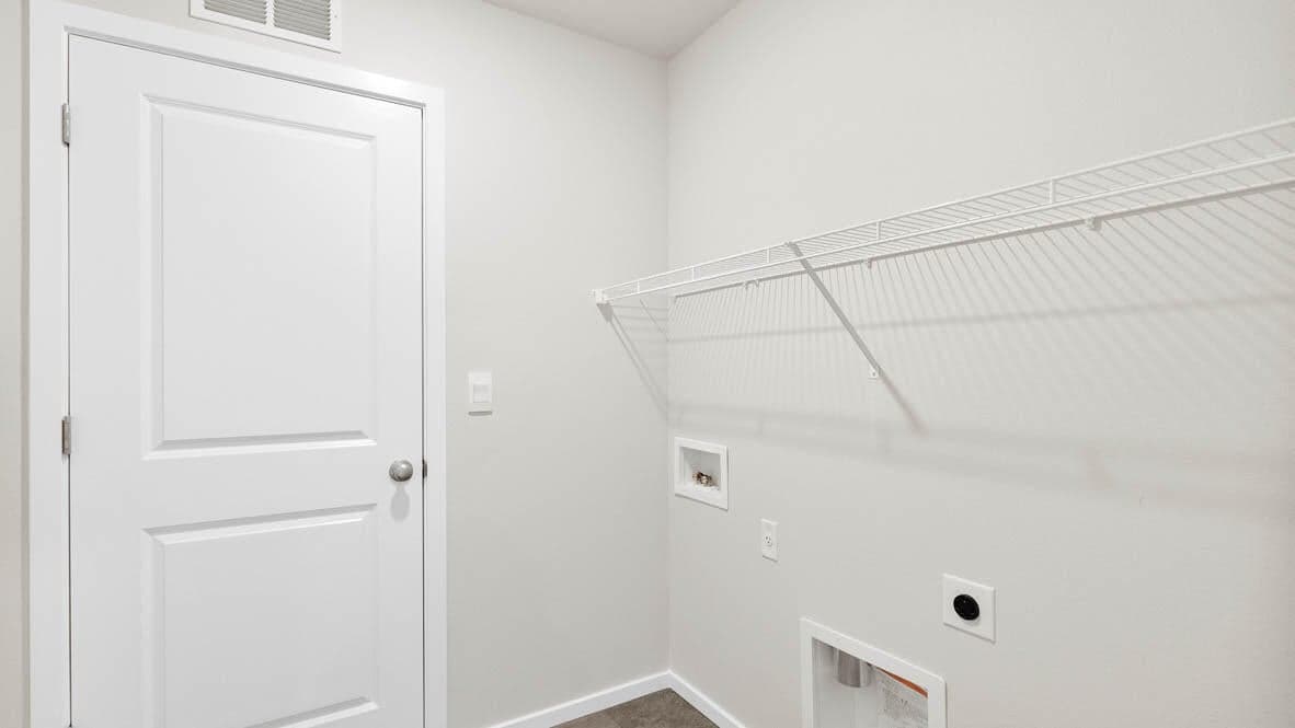 Photo of 61168 Splendor Lane 23 of 27