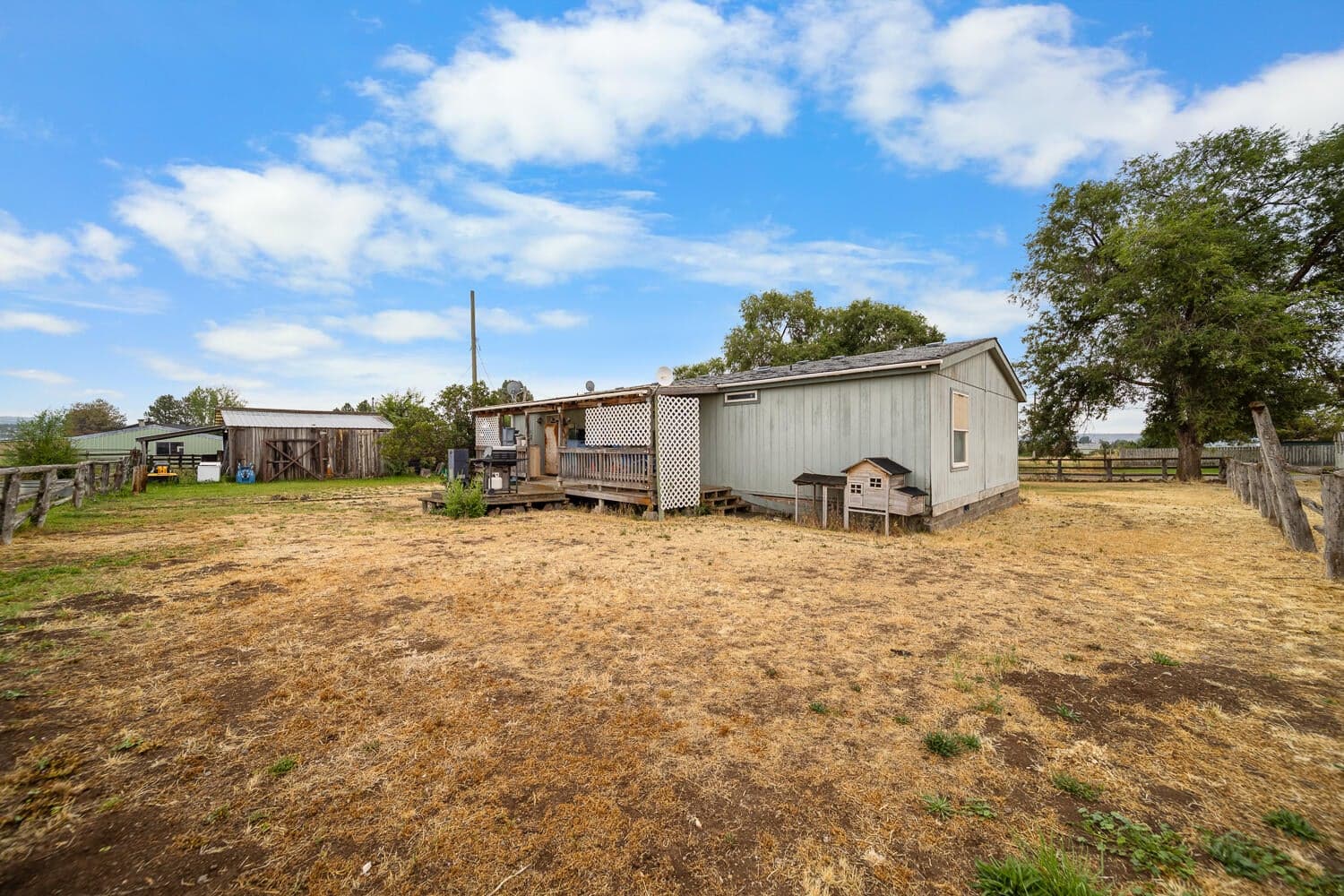 Photo of 4545 NW Charles Road 9 of 26