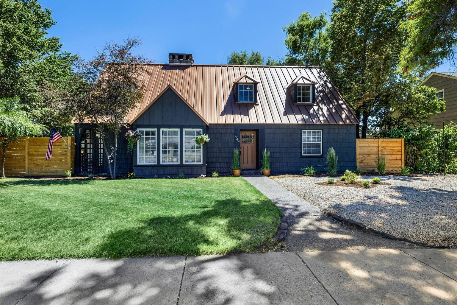 Photo of 844 3rd 2 of 49