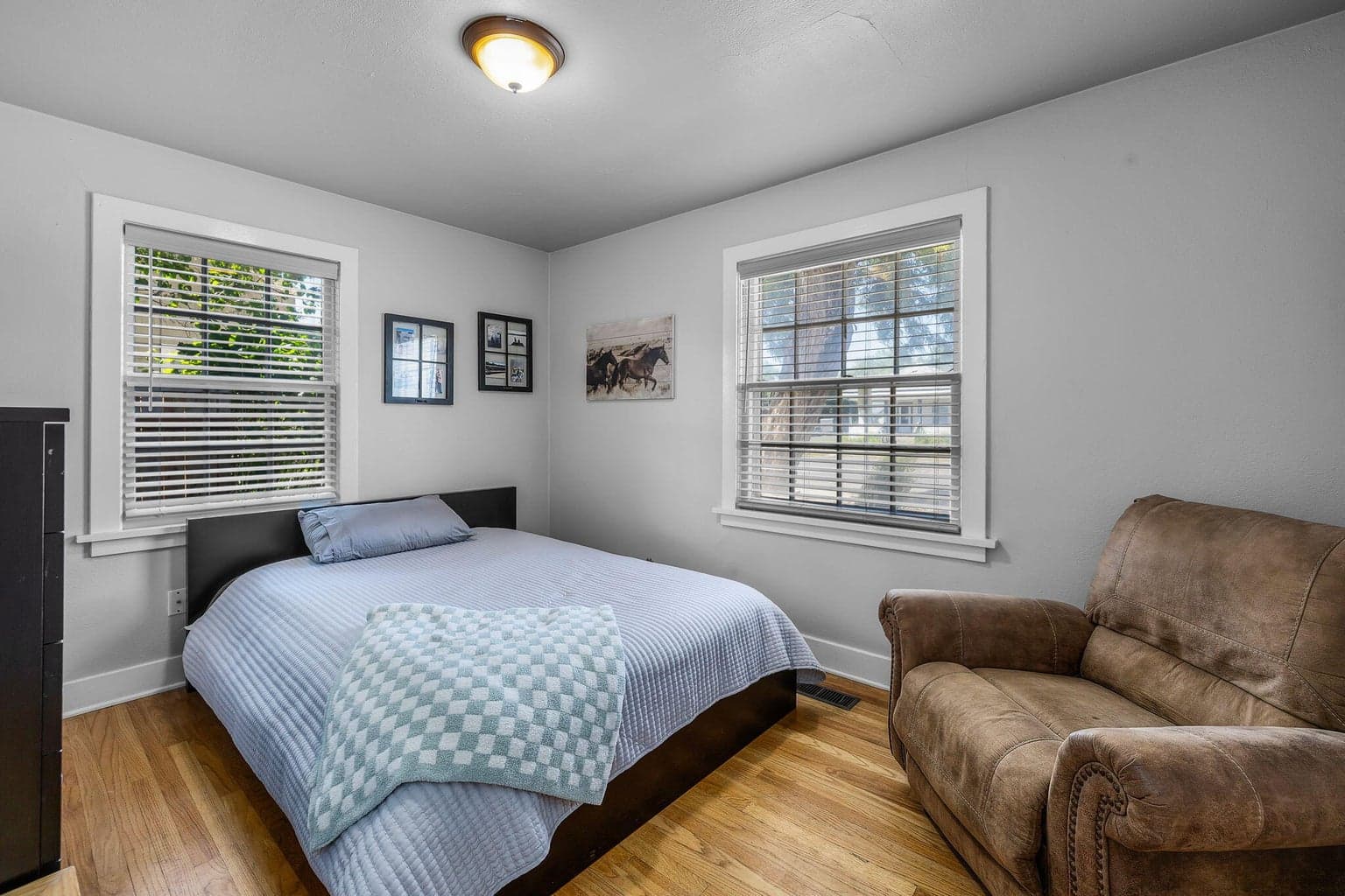 Photo of 844 NE 3rd Street 14 of 49