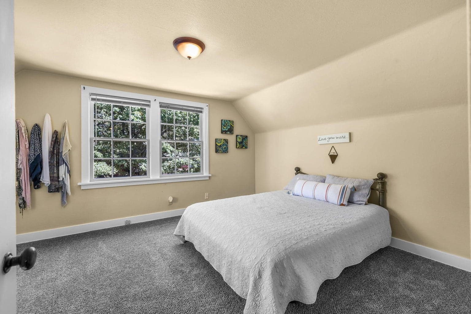 Photo of 844 NE 3rd Street 22 of 49