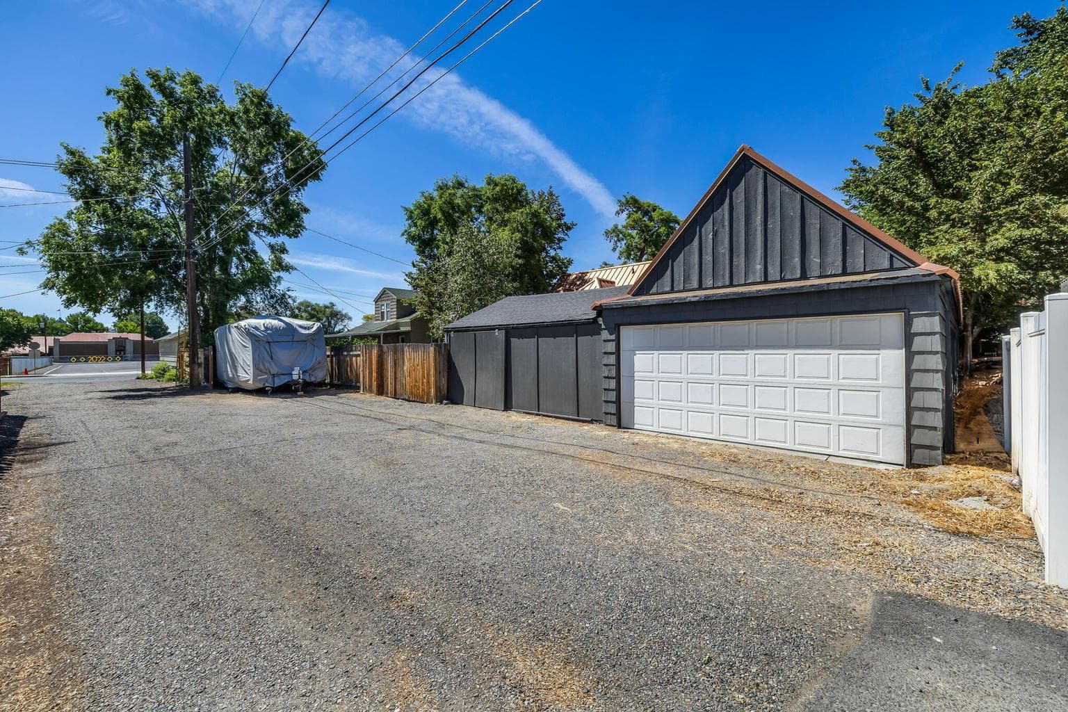 Photo of 844 NE 3rd Street 41 of 49