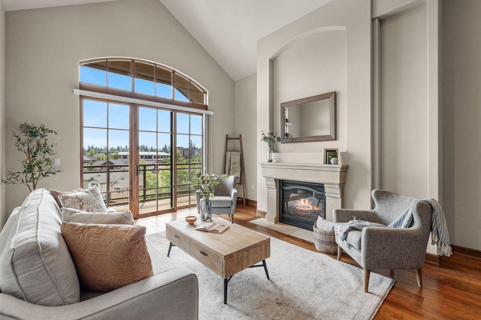 Photo of 363 SW Bluff Drive 10 of 41