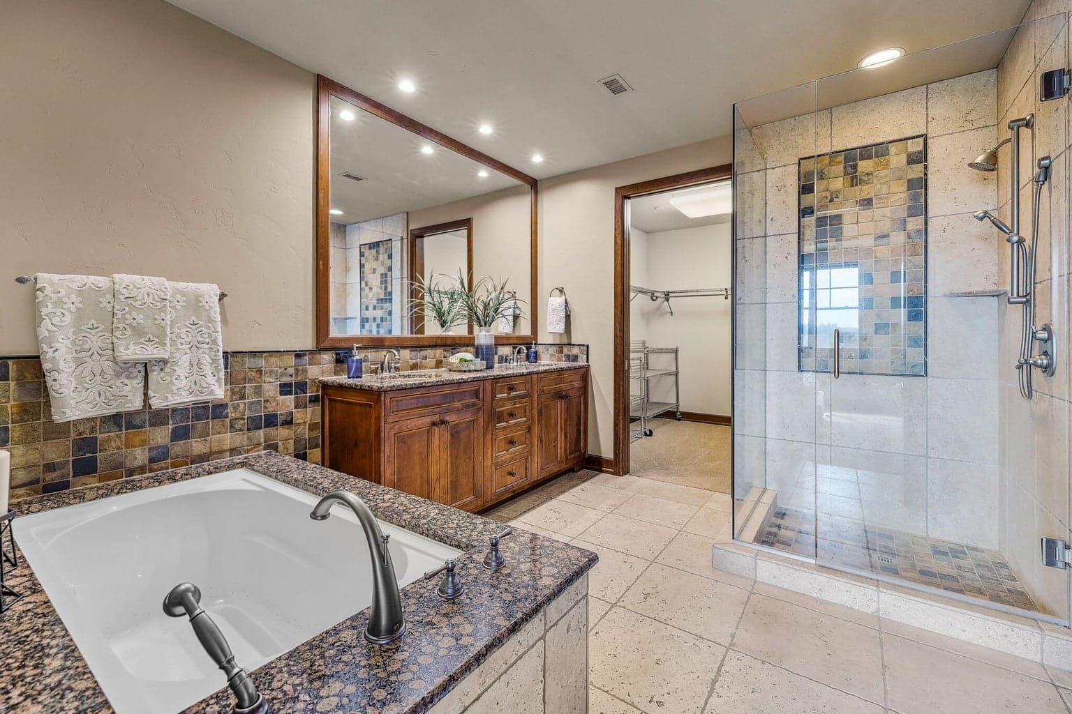 Photo of 363 SW Bluff Drive 19 of 41
