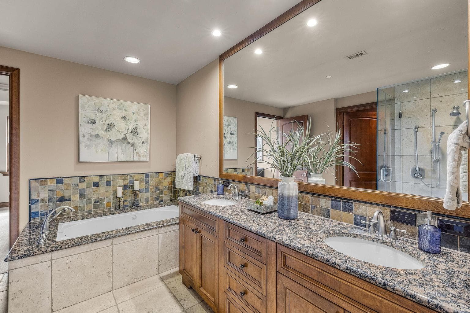 Photo of 363 SW Bluff Drive 20 of 41