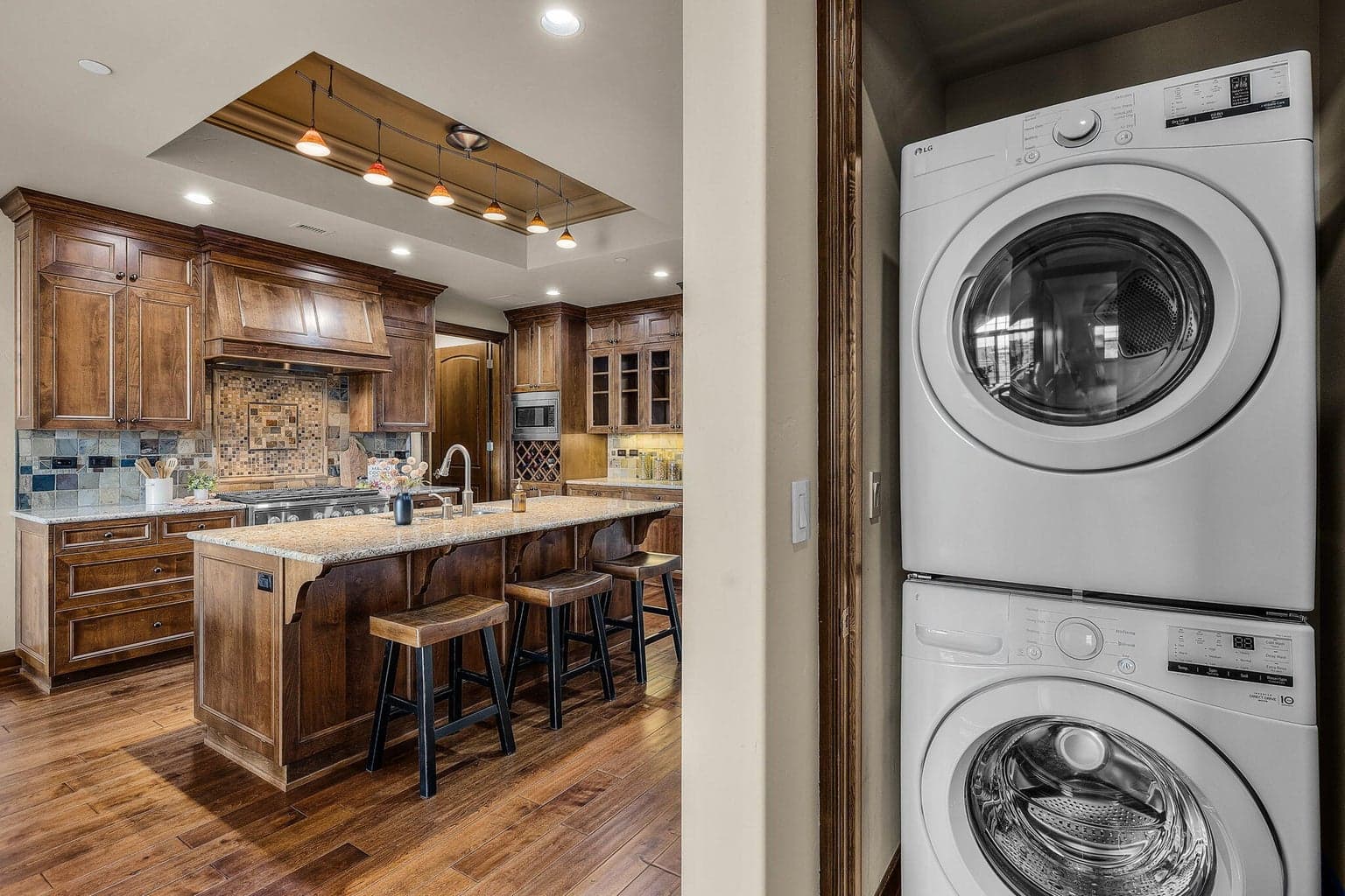 Photo of 363 SW Bluff Drive 23 of 41