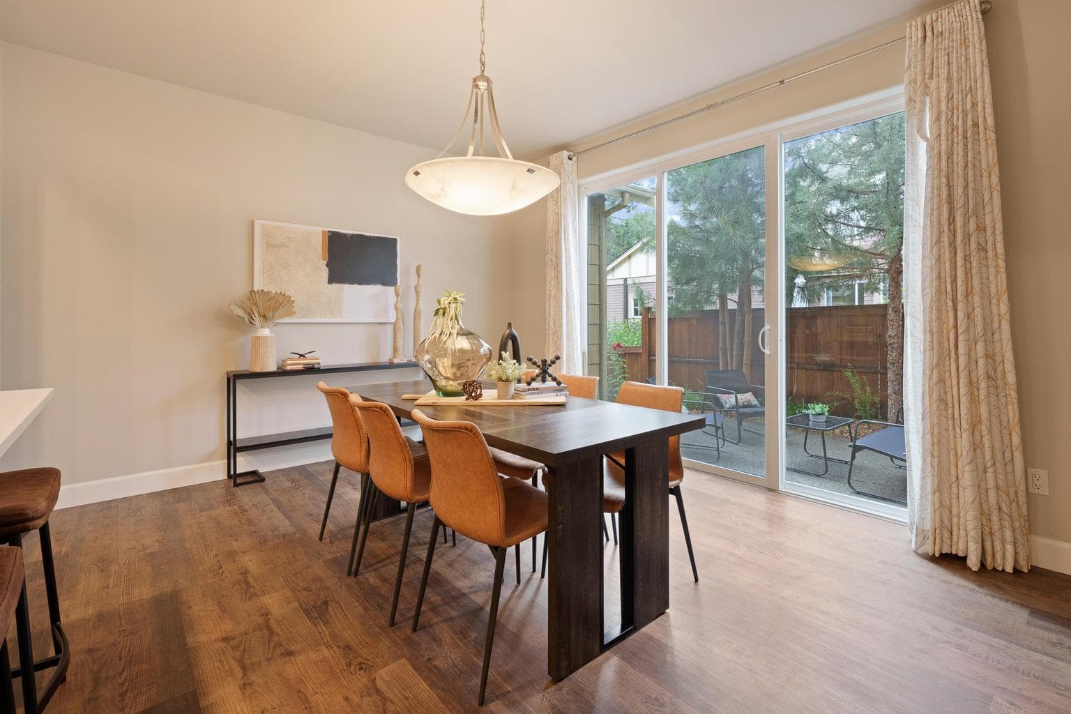Photo of 1553 NW Lewis Street 15 of 45