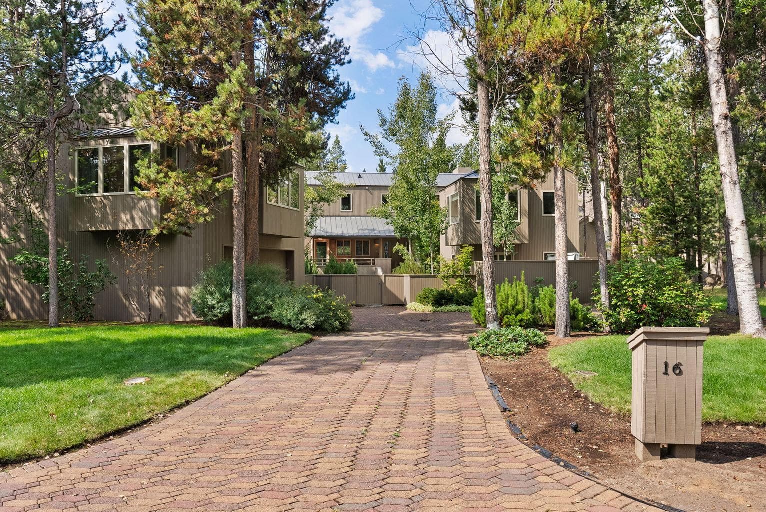 58127 Gannet, Sunriver, 97707