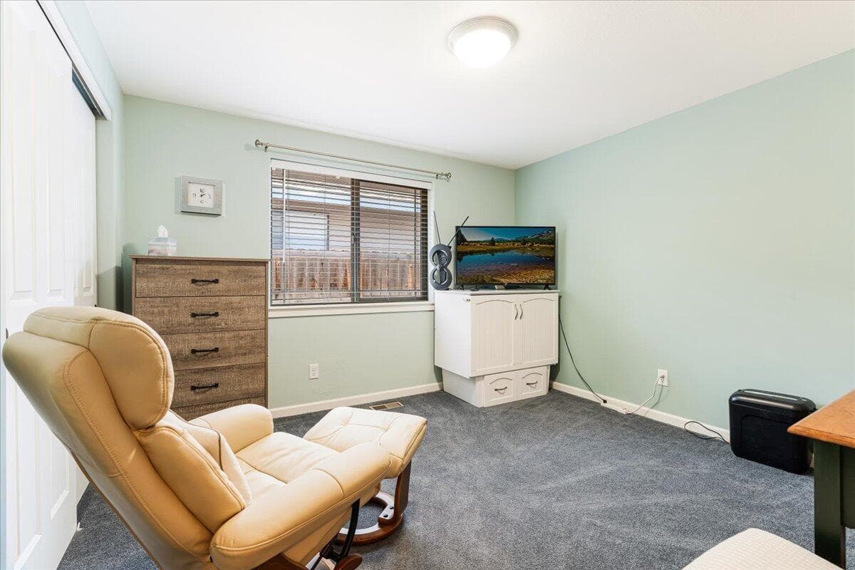 Photo of 1370 NW 21st Street 17 of 25