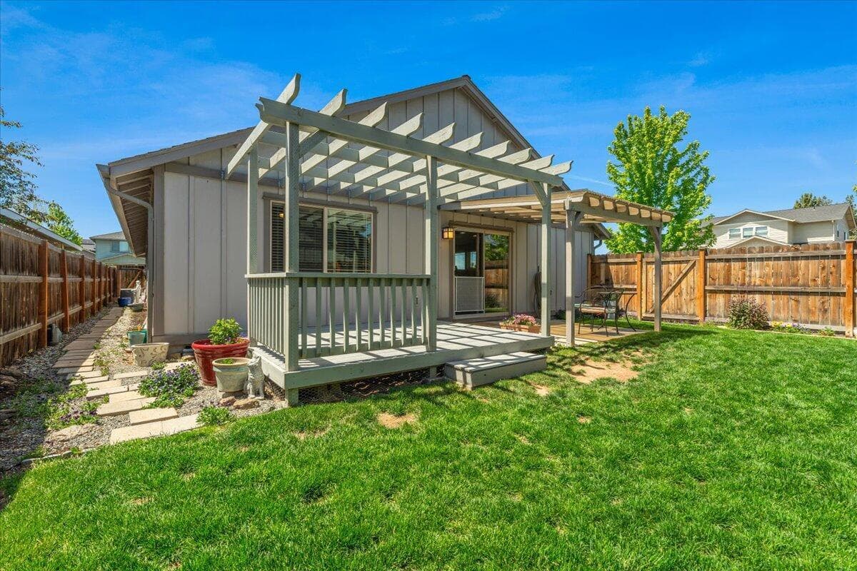 Photo of 1370 NW 21st Street 19 of 25