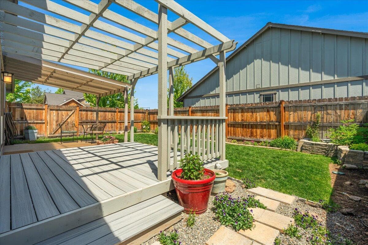 Photo of 1370 NW 21st Street 23 of 25