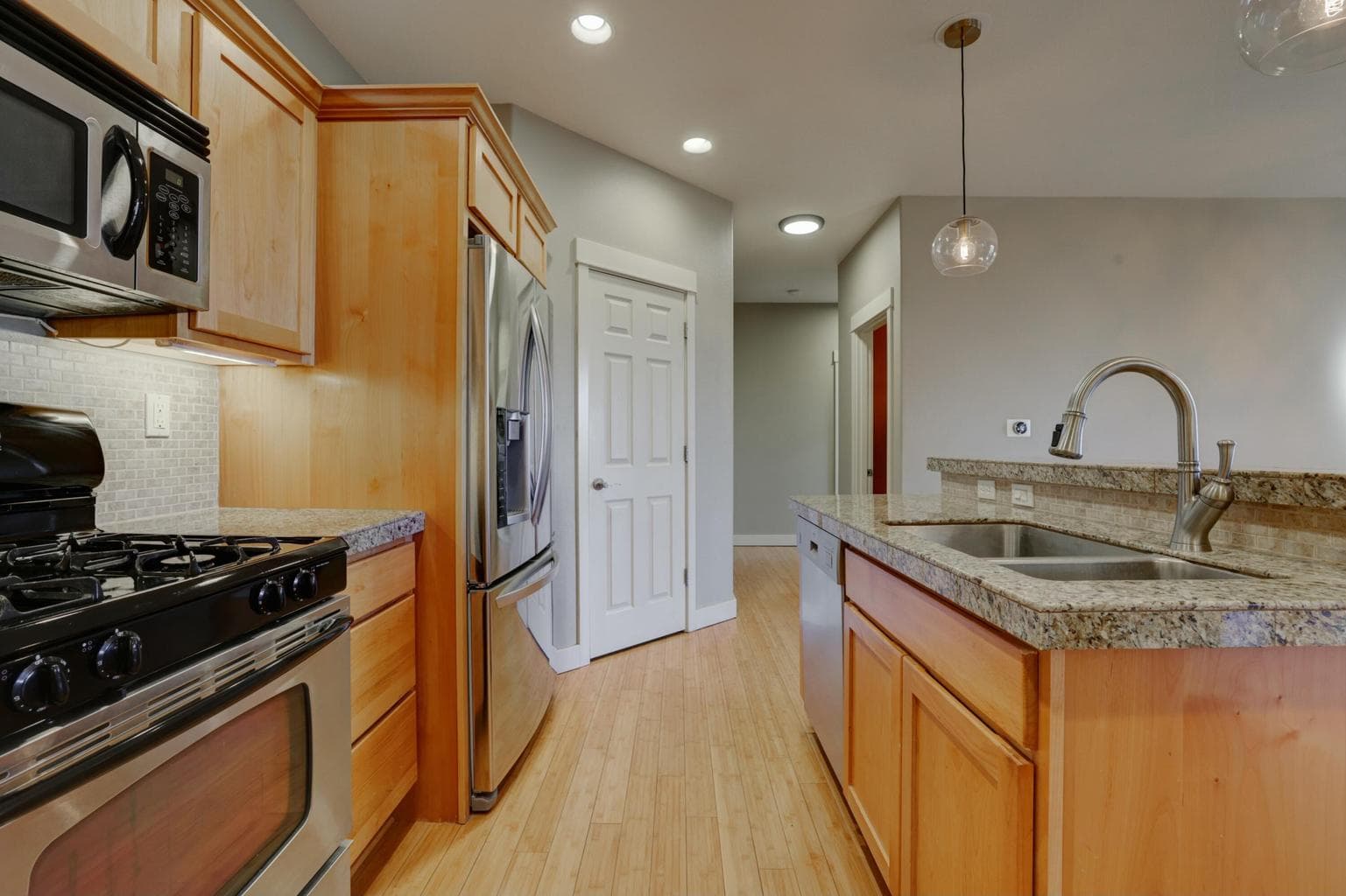 Photo of 61257 Bronze Meadow Lane 19 of 47