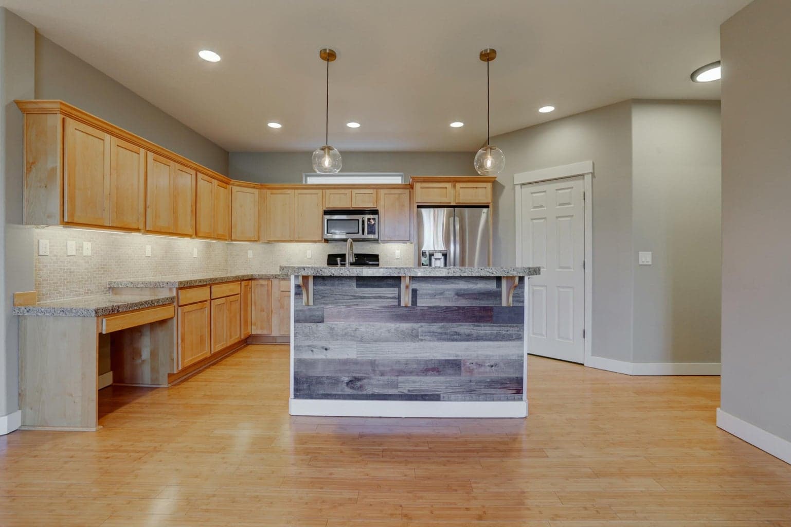 Photo of 61257 Bronze Meadow Lane 20 of 47