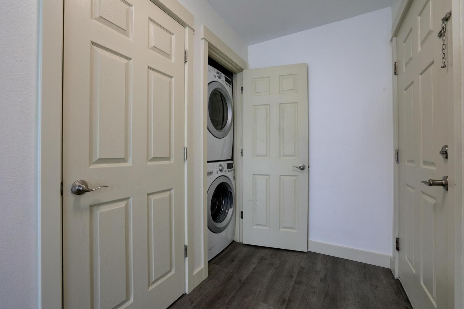 Photo of 61257 Bronze Meadow Lane 42 of 47