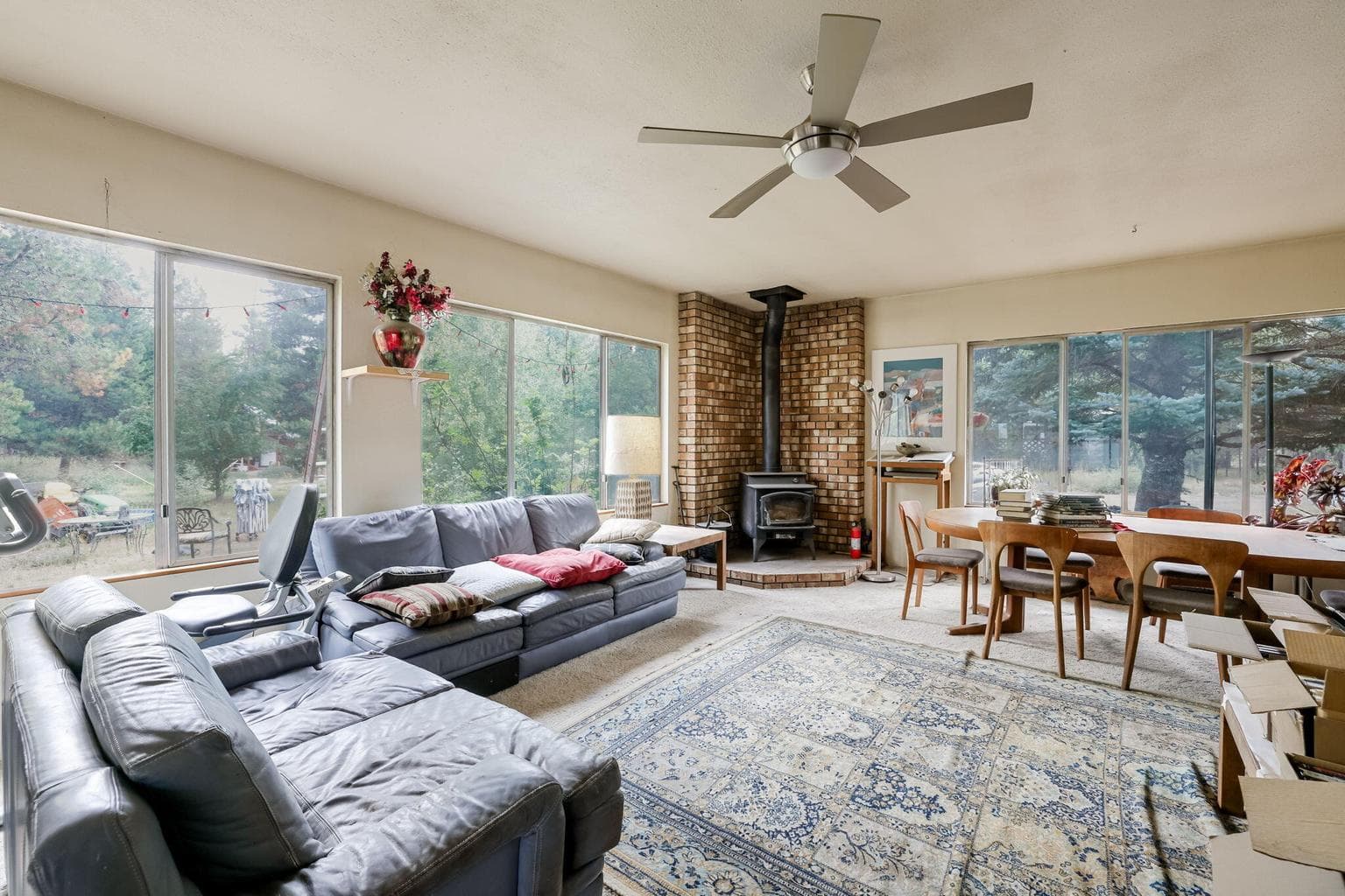 Photo of 16076 Elkhorn Lane 4 of 39