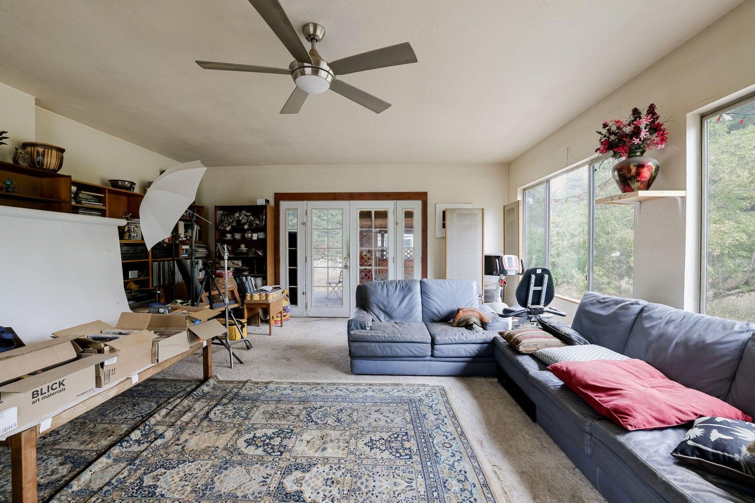 Photo of 16076 Elkhorn Lane 5 of 39