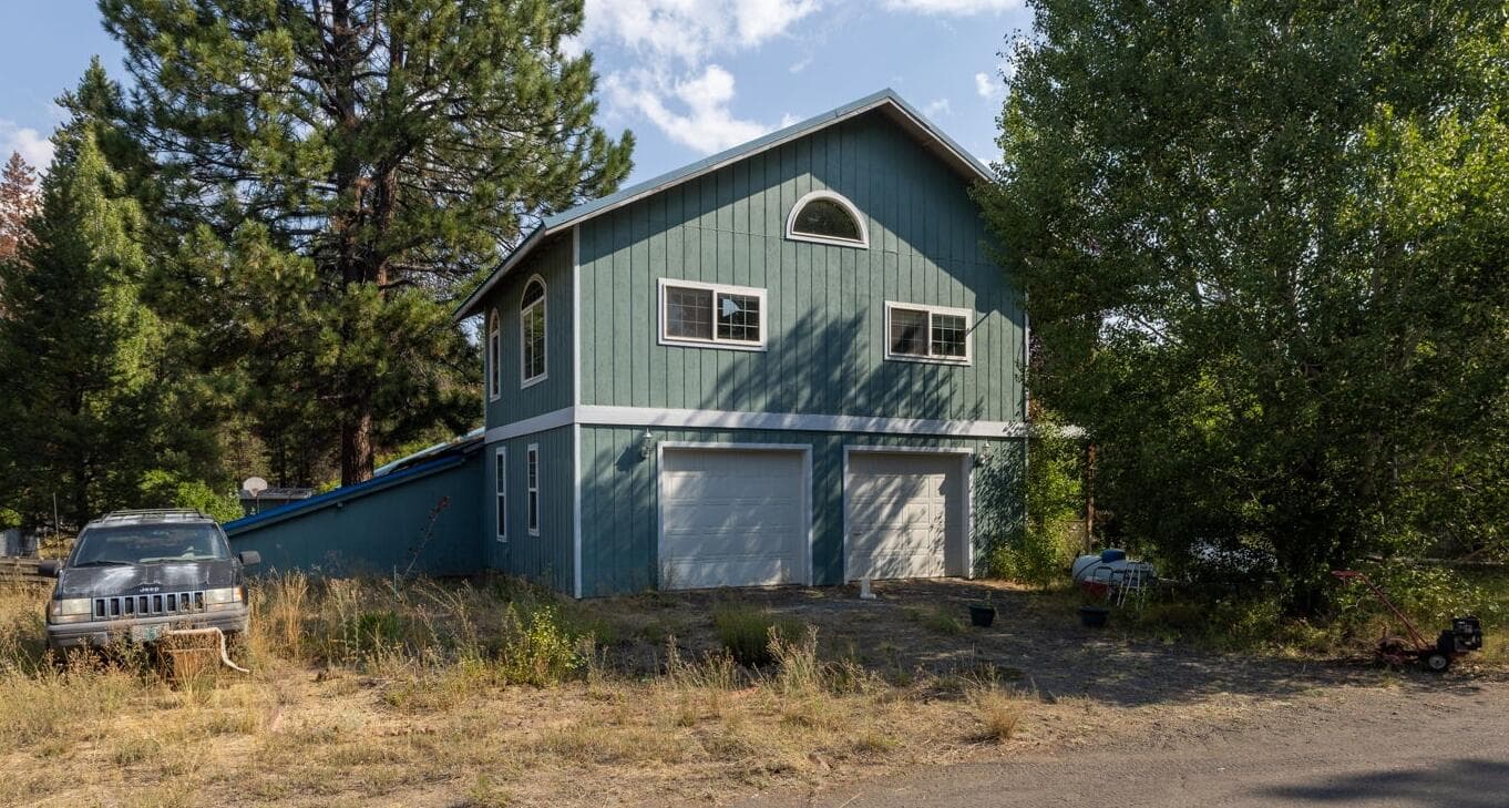 Photo of 16076 Elkhorn Lane 1 of 39