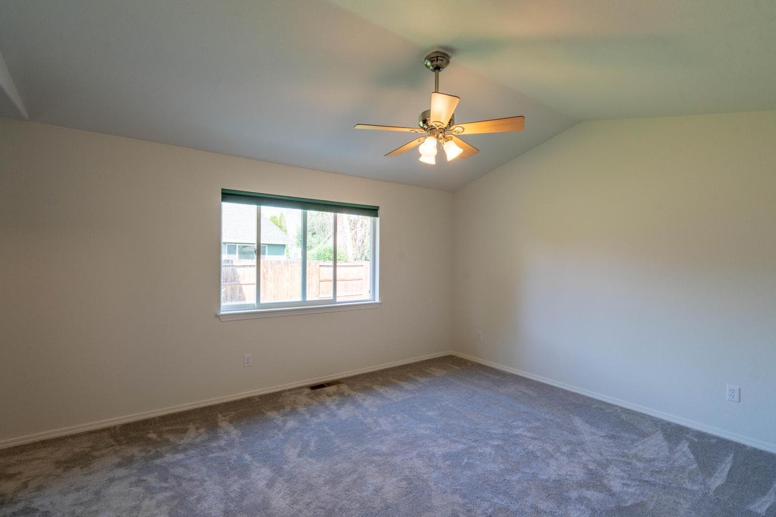 Photo of 2121 NW 20th Court 16 of 40