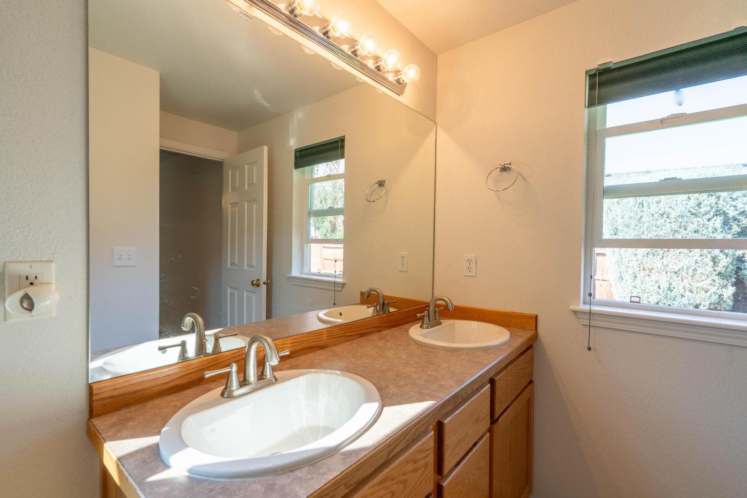 Photo of 2121 NW 20th Court 18 of 40