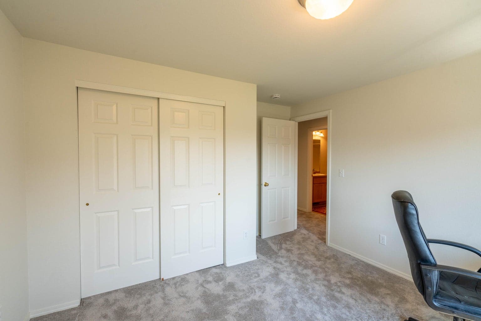Photo of 2121 NW 20th Court 22 of 40