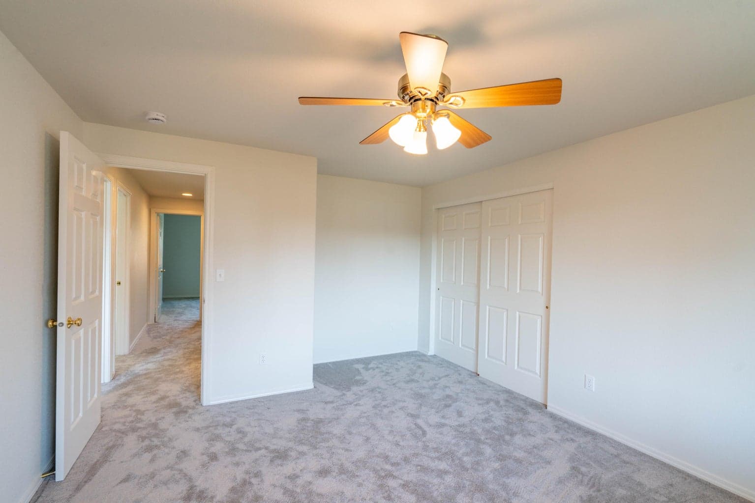 Photo of 2121 NW 20th Court 26 of 40