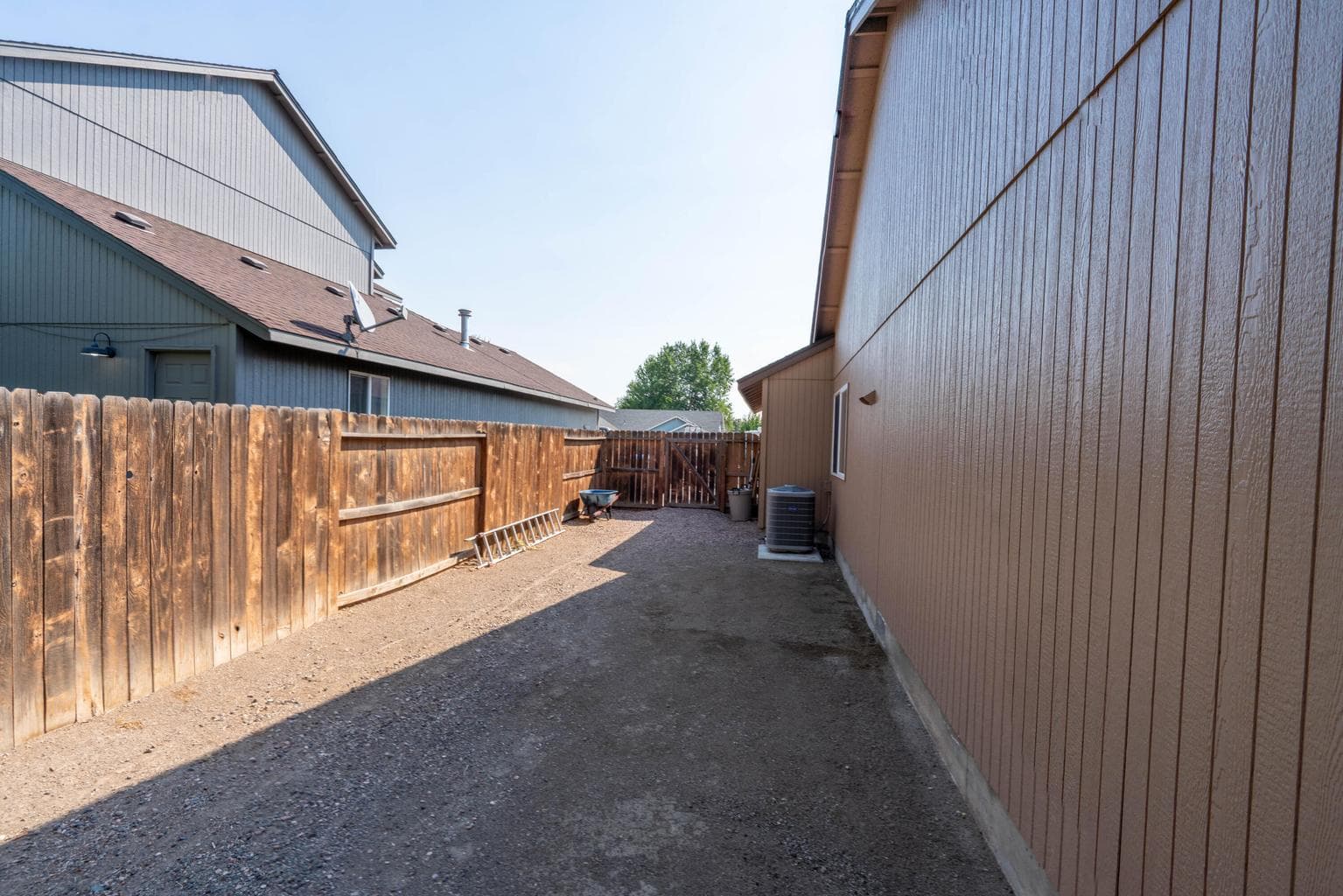 Photo of 2121 NW 20th Court 32 of 40