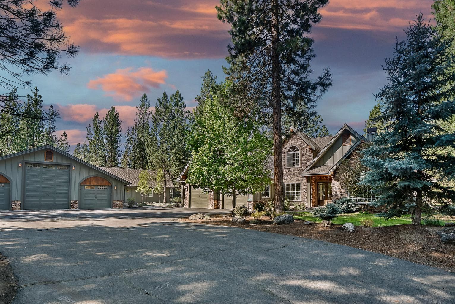 Photo of 53589 Wildriver Way 4 of 49