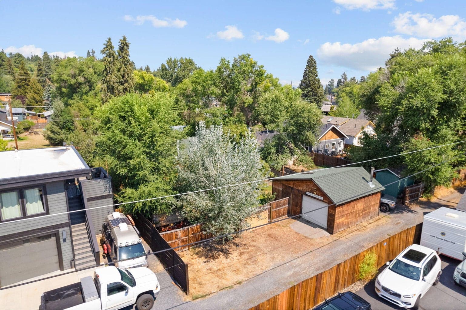Photo of 539 NW Ogden Avenue 16 of 21