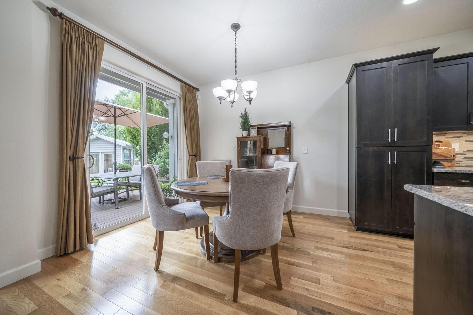 Photo of 2951 SW 50th Court 9 of 63