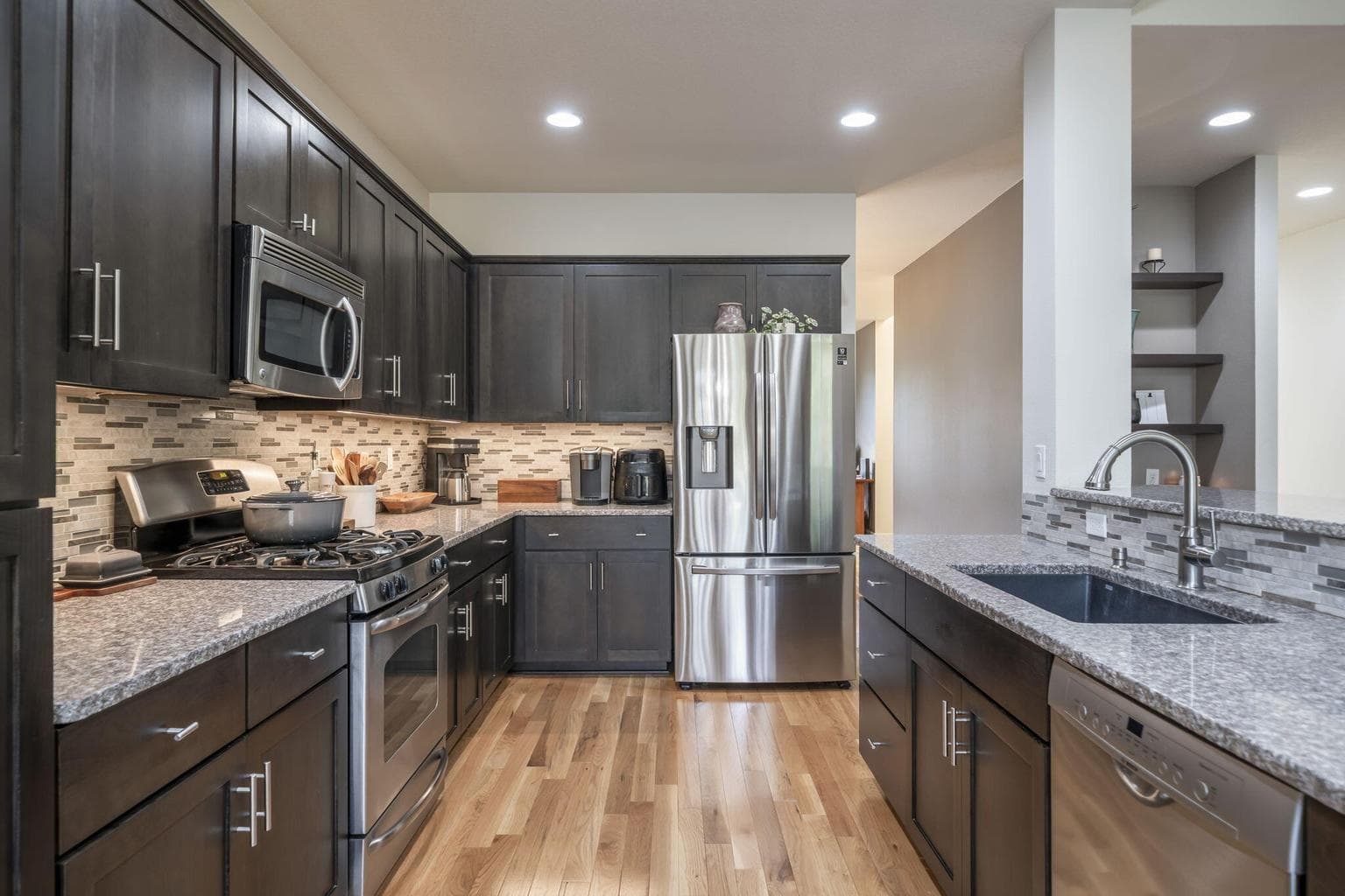 Photo of 2951 SW 50th Court 14 of 63