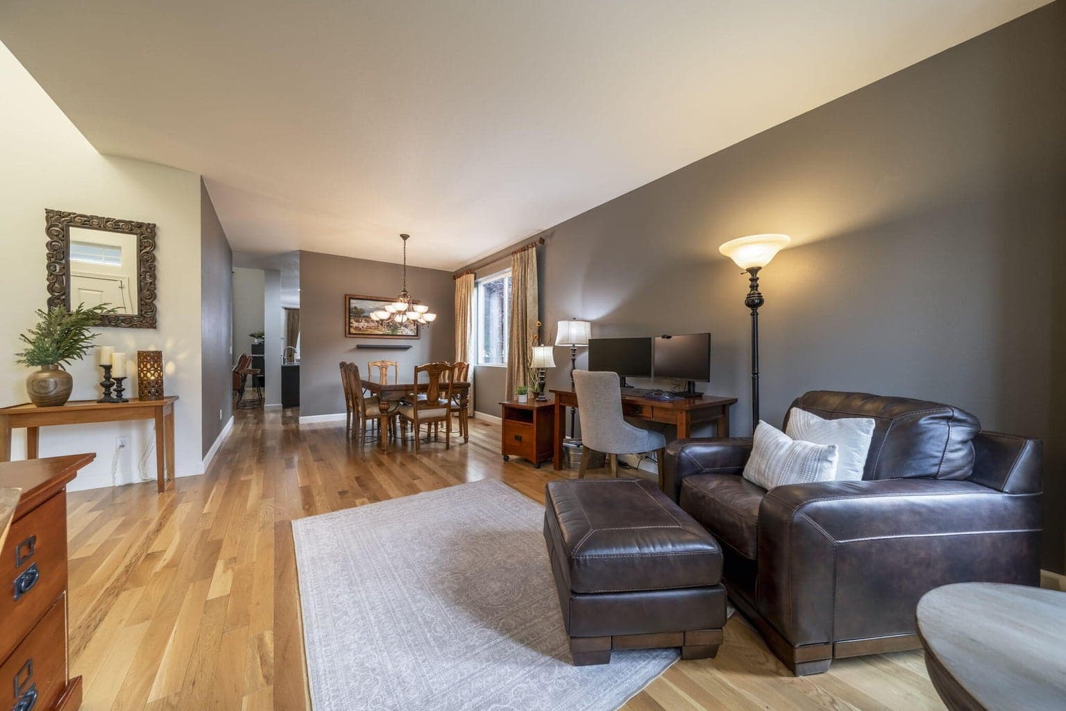 Photo of 2951 SW 50th Court 21 of 63