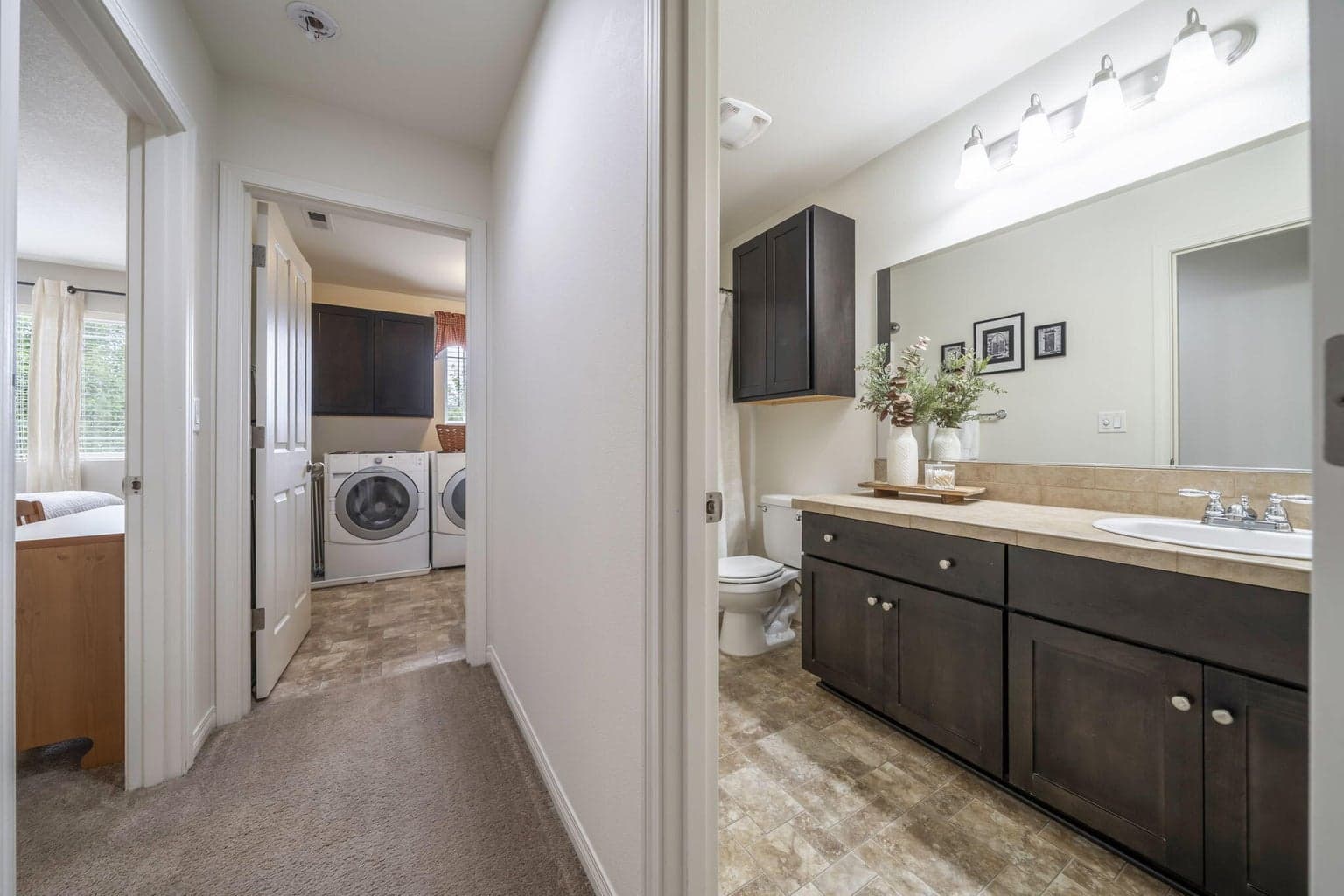 Photo of 2951 SW 50th Court 41 of 63