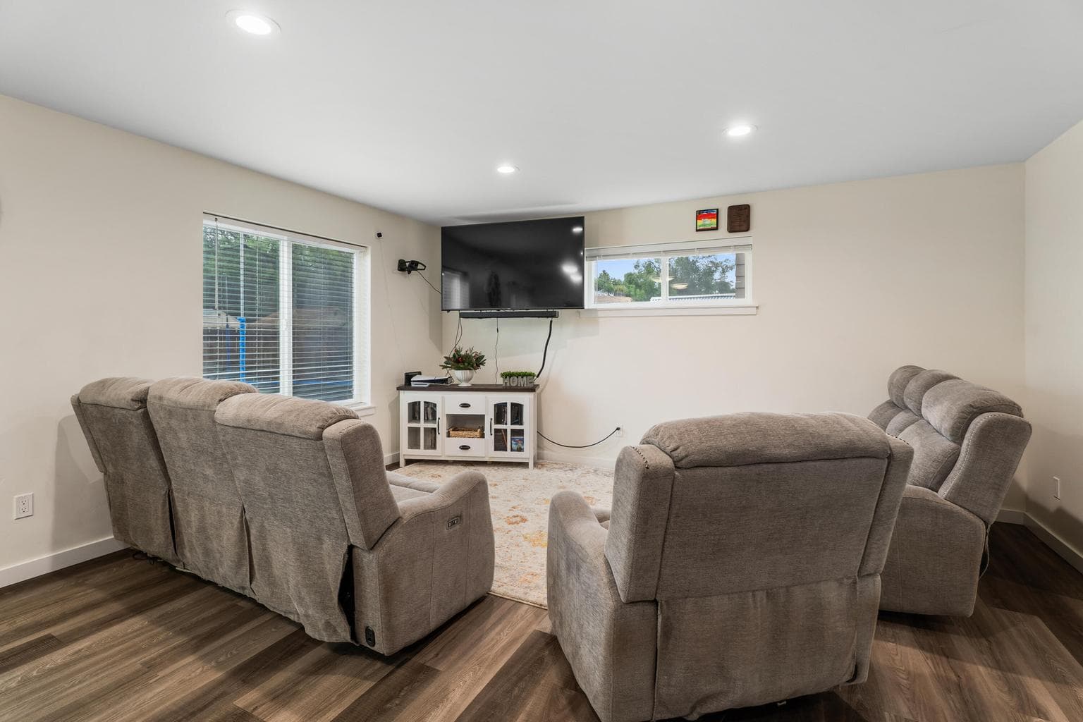 Photo of 847 NE 6th Street 10 of 41