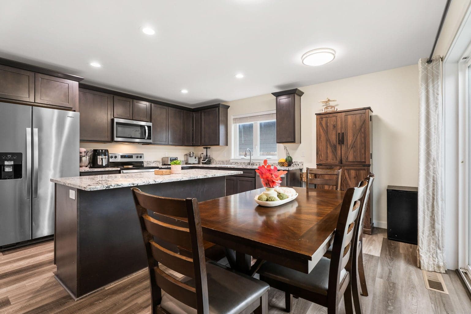 Photo of 847 NE 6th Street 15 of 41