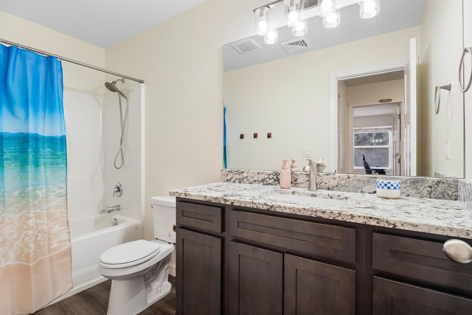 Photo of 847 NE 6th Street 23 of 41