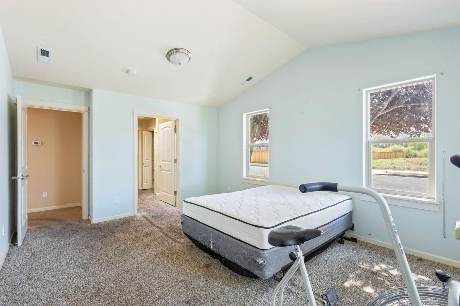 Photo of 468 SE Sumner Drive 14 of 27