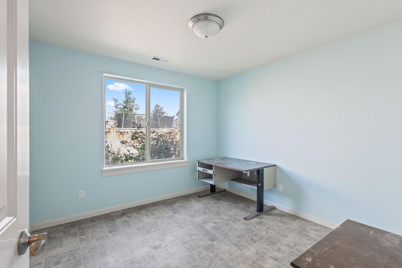 Photo of 468 SE Sumner Drive 23 of 27