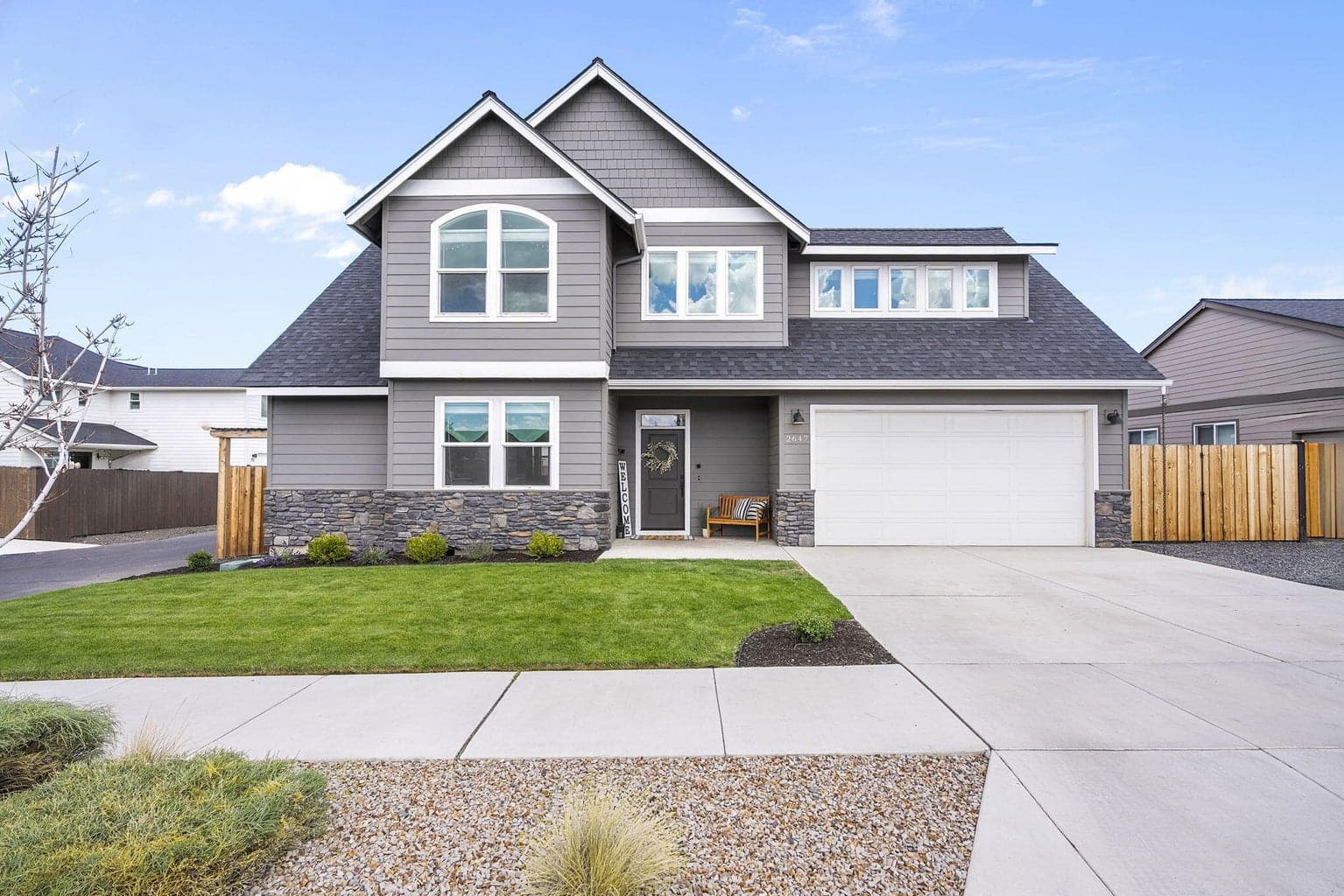 Photo of 2647 Greenwood 1 of 40