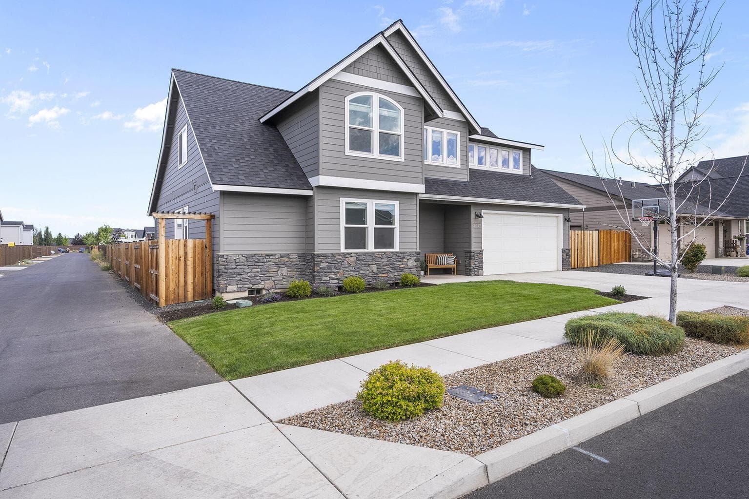 Photo of 2647 Greenwood 2 of 40