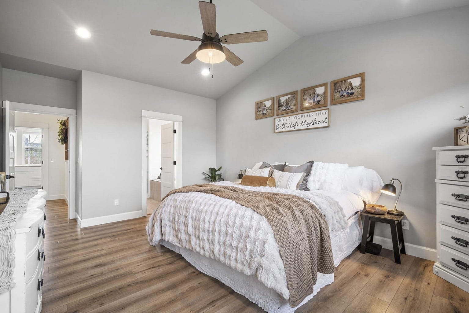 Photo of 2647 NW Greenwood Avenue 15 of 40