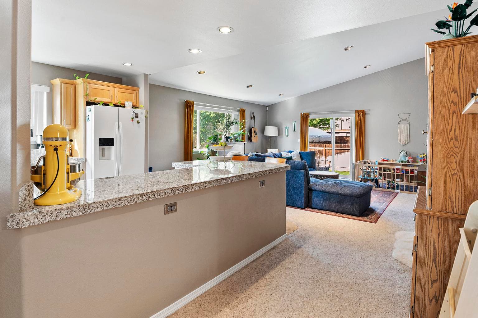 Photo of 2679 SW Salmon Avenue 7 of 38