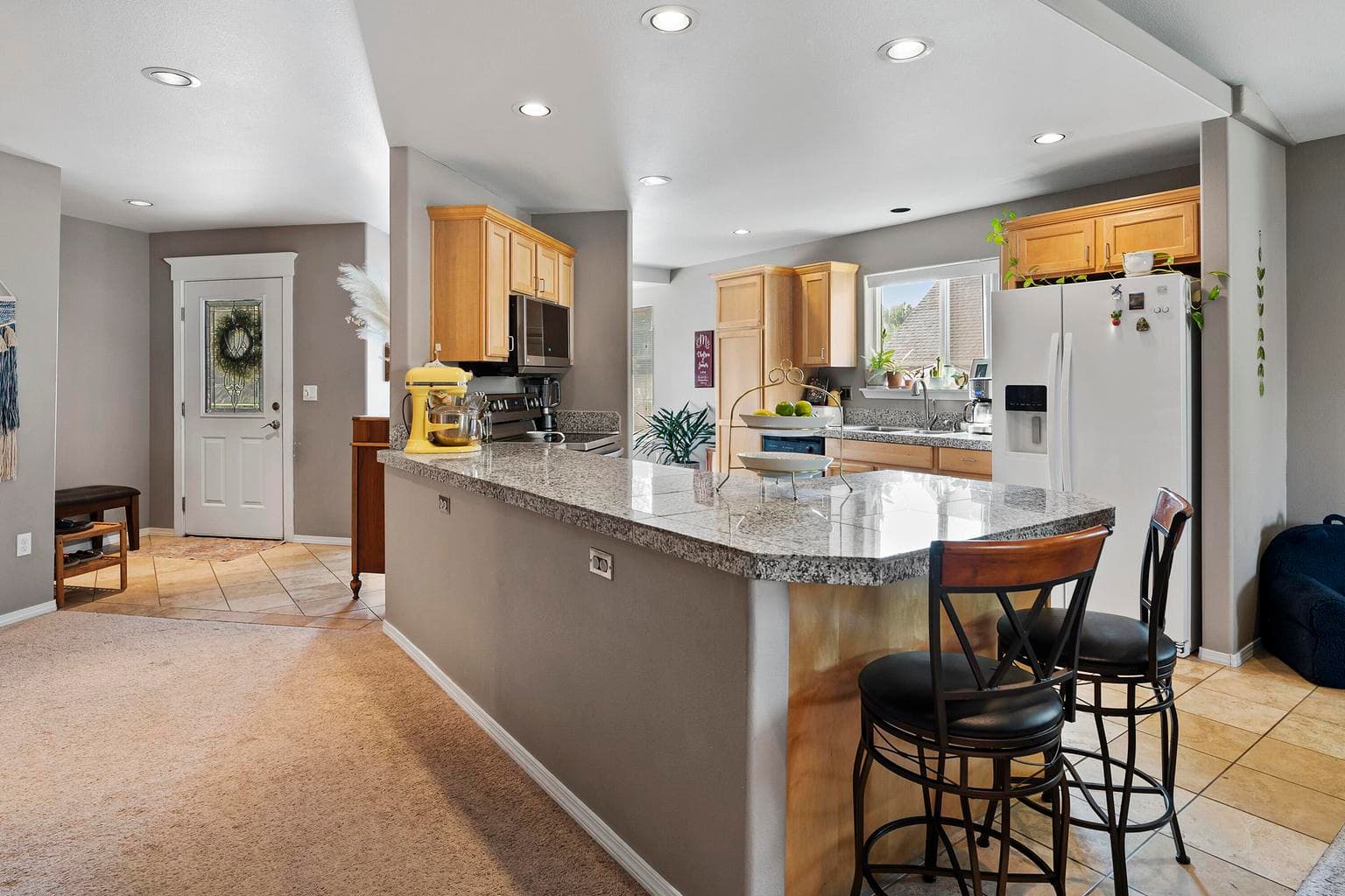 Photo of 2679 SW Salmon Avenue 12 of 38