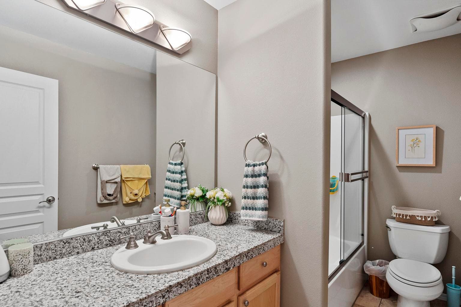 Photo of 2679 SW Salmon Avenue 20 of 38
